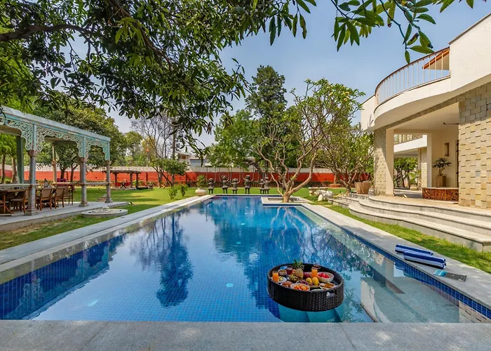 Elivaas Oasis - Luxe 6 Bhk With Pvt Pool