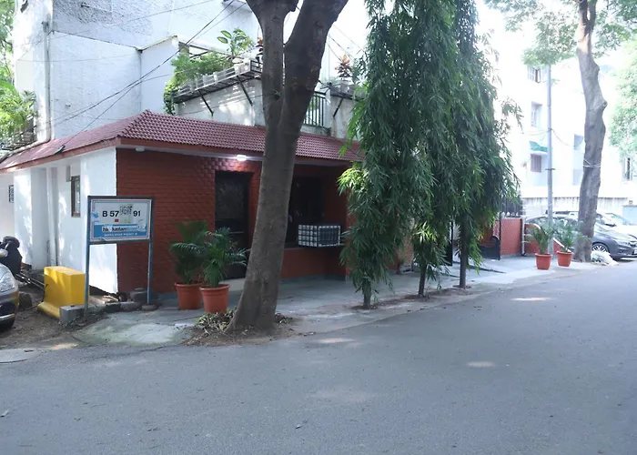 Divine India Service Apartment 3Bhk,B57 Sarita Vihar,Apollo
