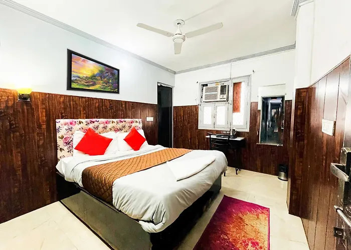 Hotel In Moti Bagh