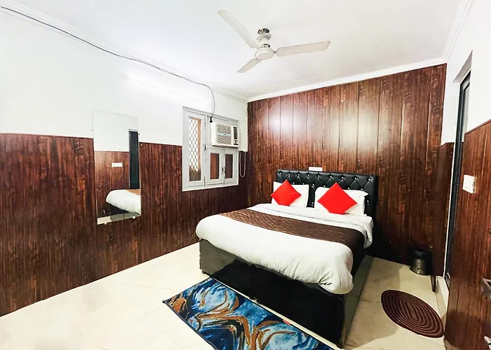 Satya Niketan D