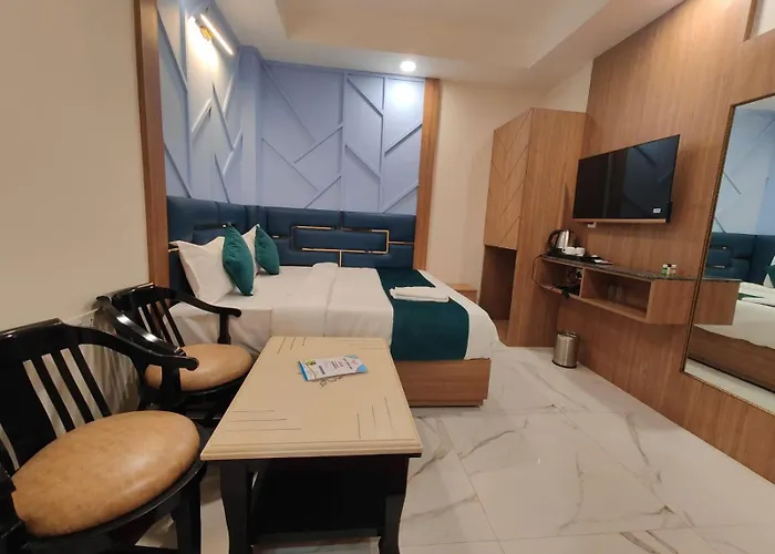 Hotel Nova Suites-Delhi Airocity