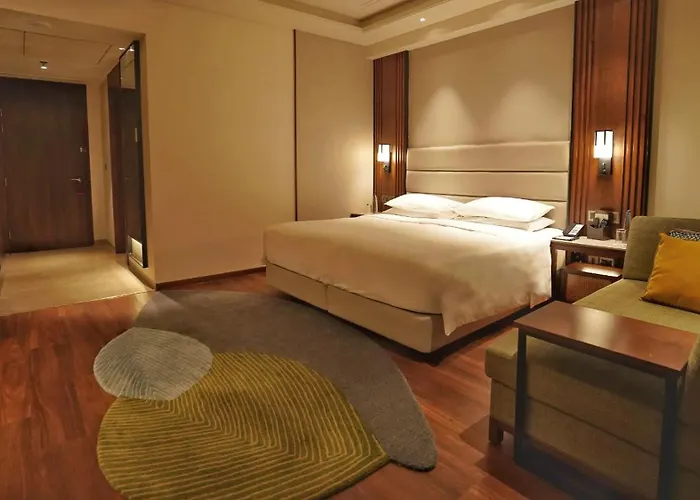 Hotel Empiire Suites Near Delhi Airport