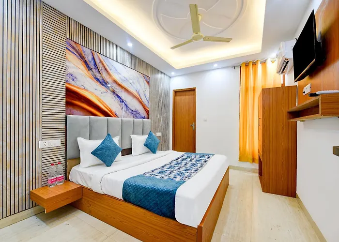 Hotel Galaxy Near Delhi Airport