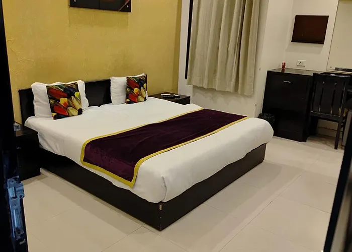 Hotel Swathi - Paschim Vihar