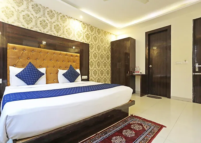 Iconic Hotel Near Delhi Airport