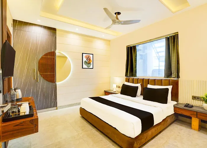 Hotel Tej Internationl Near Delhi Airport