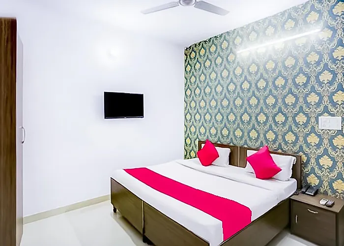 Hotel Bliss In Lajpat Nagar