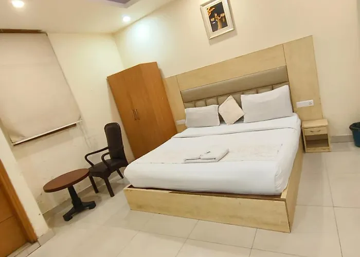 Hotel Royal Residency Near Delhi Airport