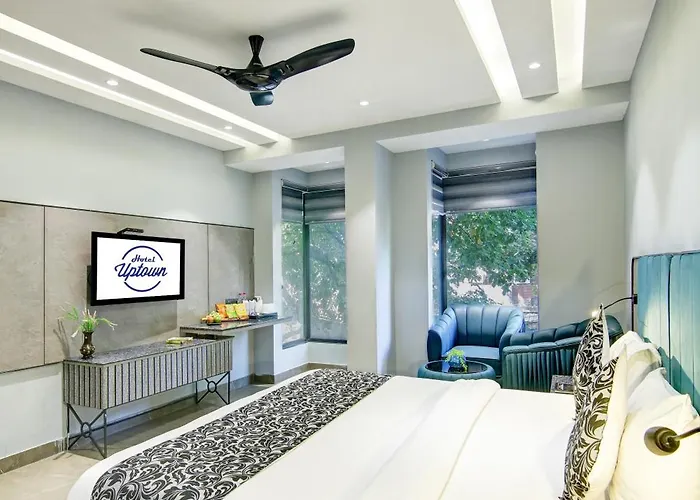 Hotel Uptown - 1Km From Connaught Place
