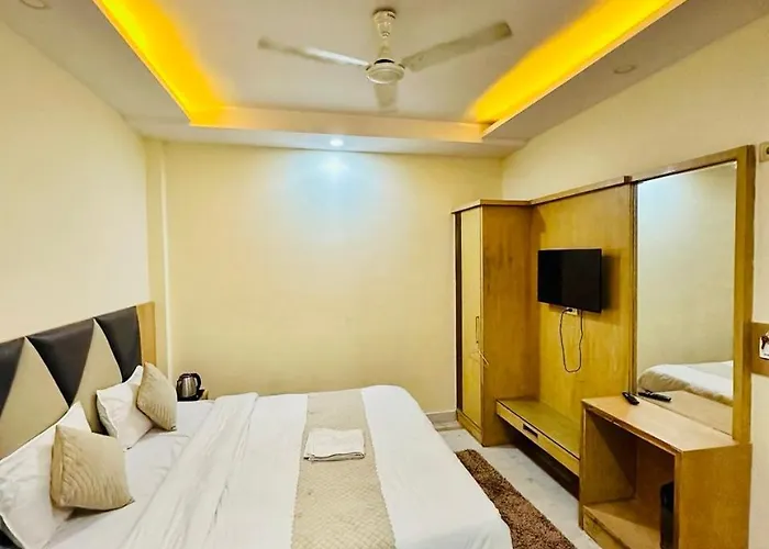 Hotel Bramhaputra Near New Delhi Railway Station