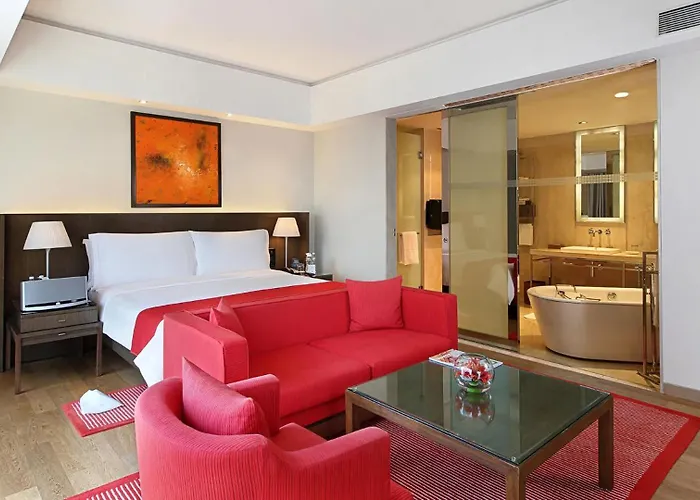 Hotel Glory Villa Near New Delhi Airport