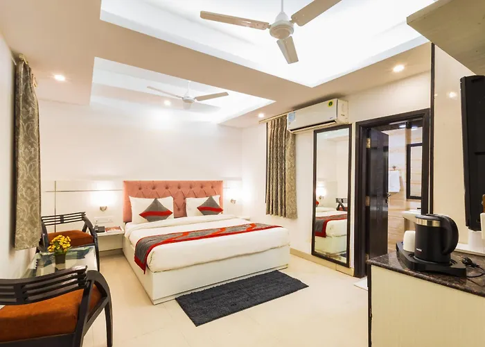Hotel The Gold Inn - Karol Bagh Delhi