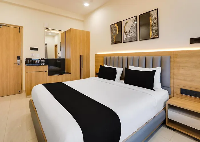 El De Empire Suites Near Delhi Airport