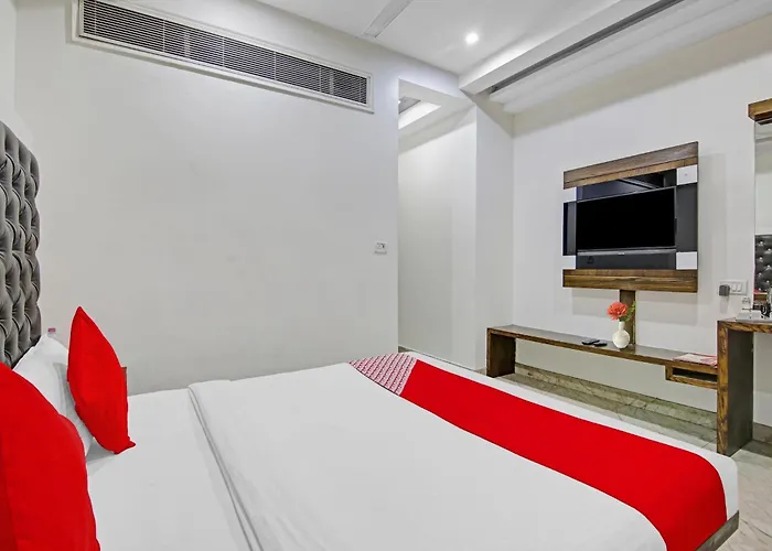Super Oyo Hotel O Saffron Inn