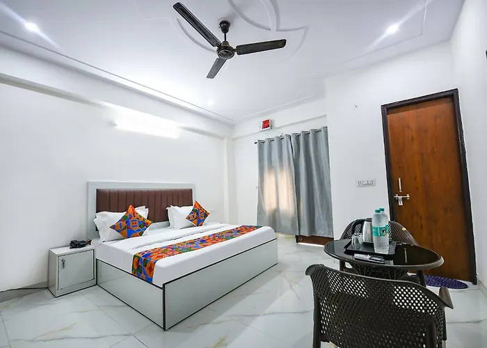 Fabhotel The Yashobhumi Near Yashobhoomi Convention Centre