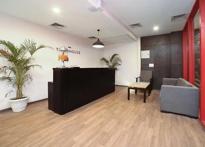 Townhouse Chattarpur Opp. Tivoli Garden Near Chhatarpur Metro Station