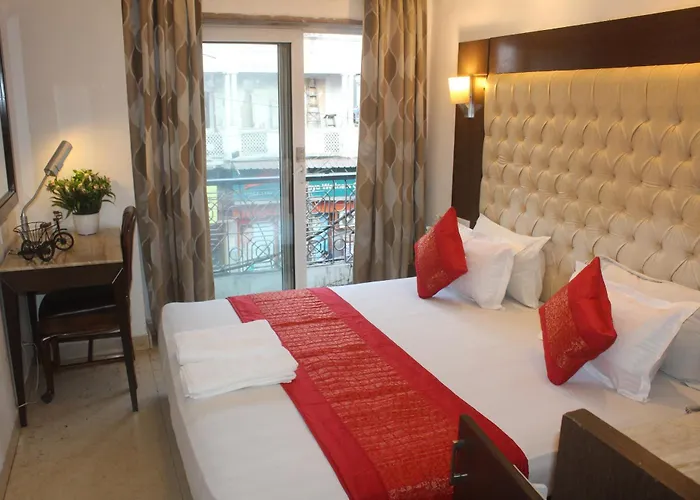 Hotel Metropolis Tourist At Near Ramakrishna Ashram Marg Metro Station