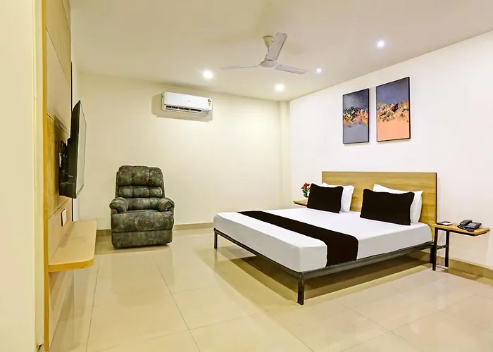 Super Hotel O Plush Homes