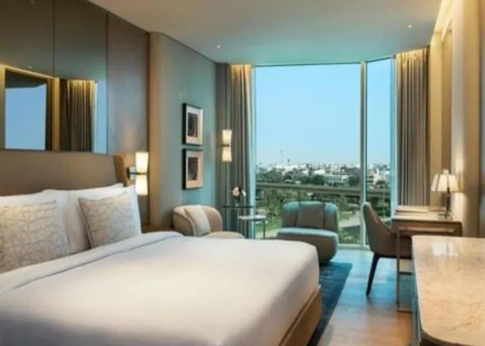 Hotel Rosewood Near Delhi Airport
