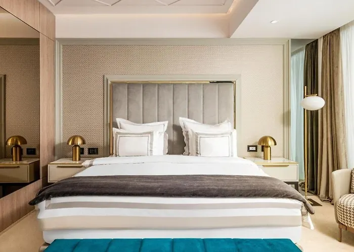 Hotel Plaza Grand Near Igi Airport