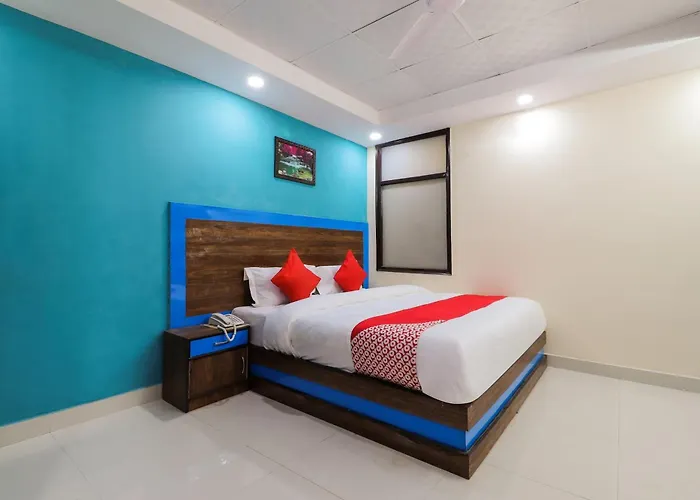 Hotel O Maharaja Gold