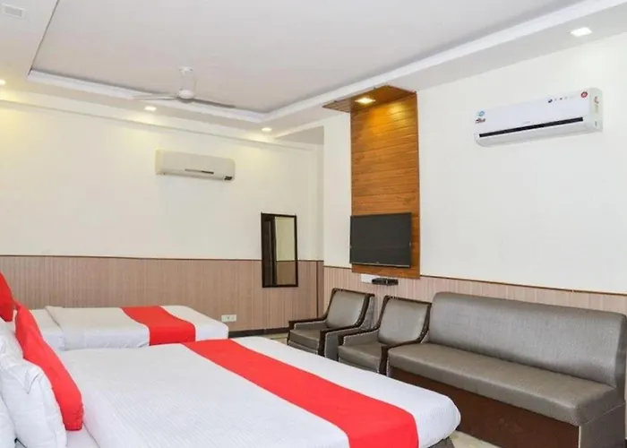 Hotel Shanti House New Delhi Karnail Singh Stadium Gate No 1