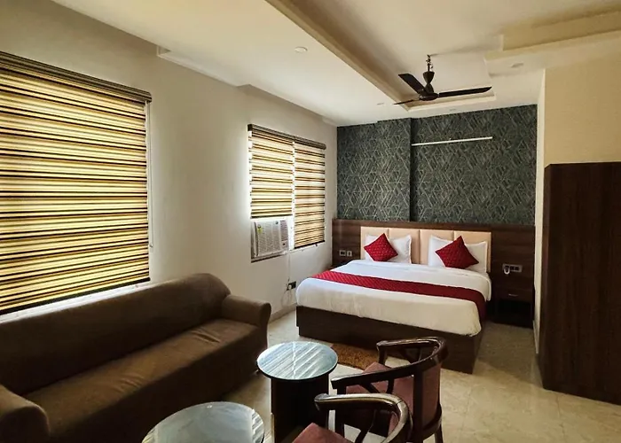 Hotel Ecg Grand Inn-Near Delhi Airport