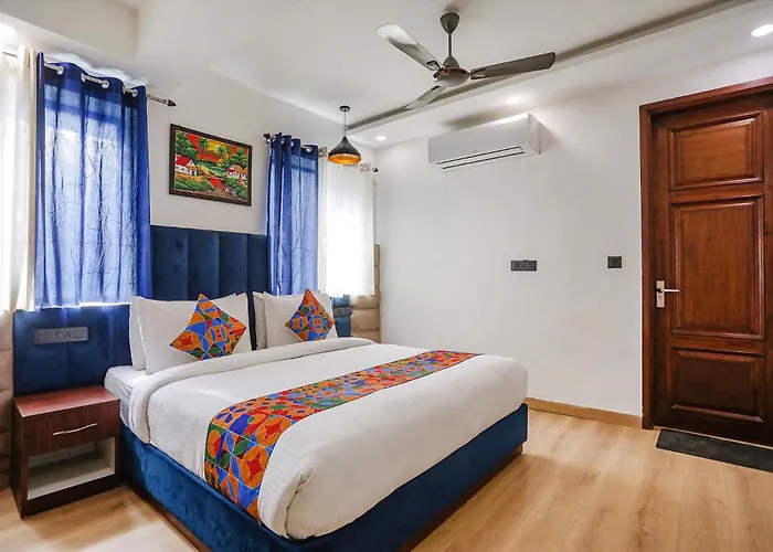 Fabhotel Rs Golden - Nr Nehru Place Market