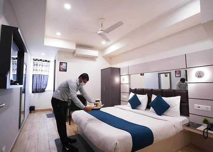Hotel Lyf Corporate Suites - Kirti Nagar