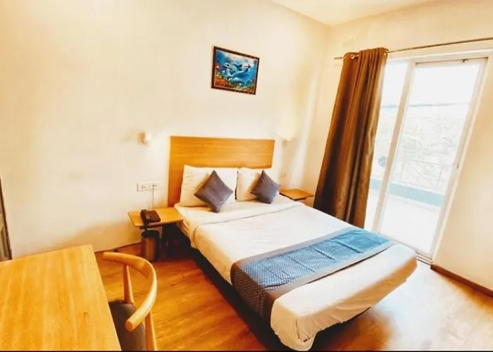 Hotel Aerocity Golden