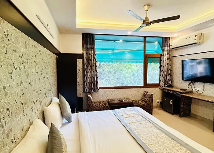 Hotel Satwah Home Stay Just 10 Minute Away Form Nizamuddin Railway Station