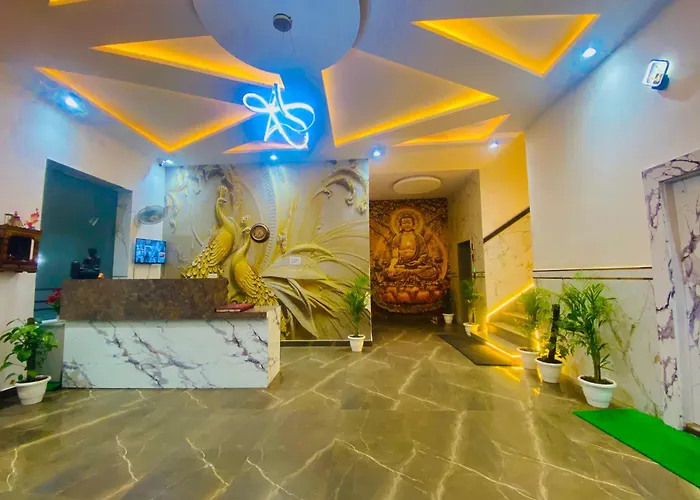 Hotel Vista Ambs Plaza A Family Hotel Near Igi Delhi Airport