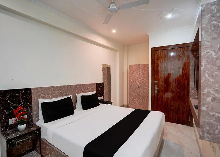 Hotel Param Palace