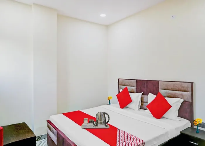 Hotel O Royal Lotus Stay Near Ip Extension Metro Station