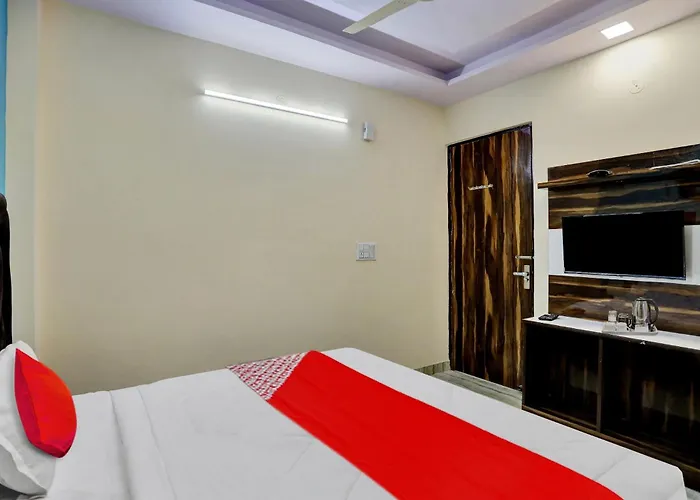 Hotel O S P Rooms