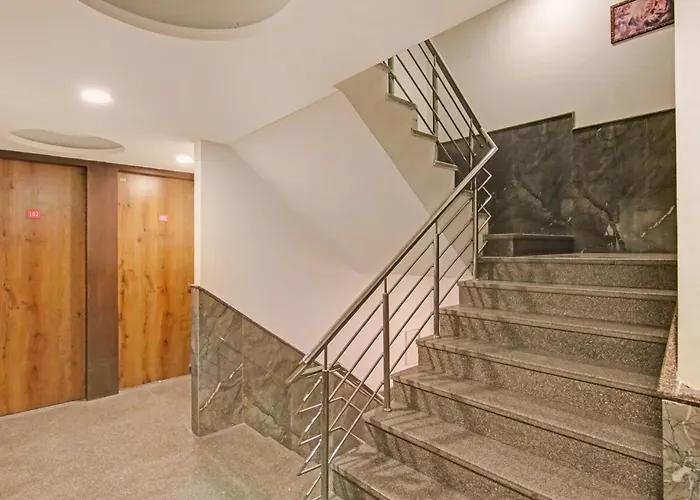 Hotel O Avi Suites