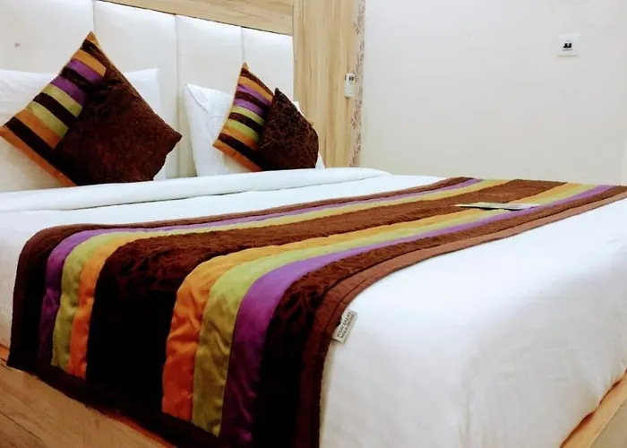 Hotel Mahal Deluxe With Free Drop At Delhi Airport