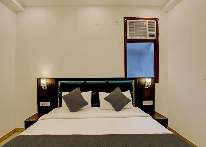 Hotel Raju