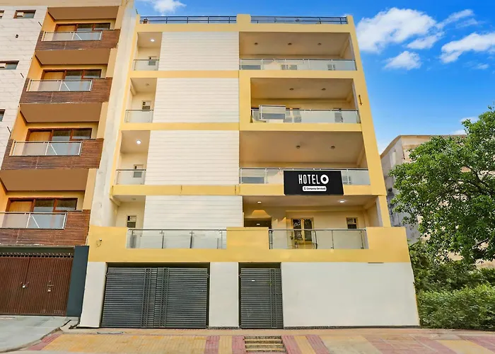 Super Hotel O Rohini Sector 20 Formerly Yellow Saffron
