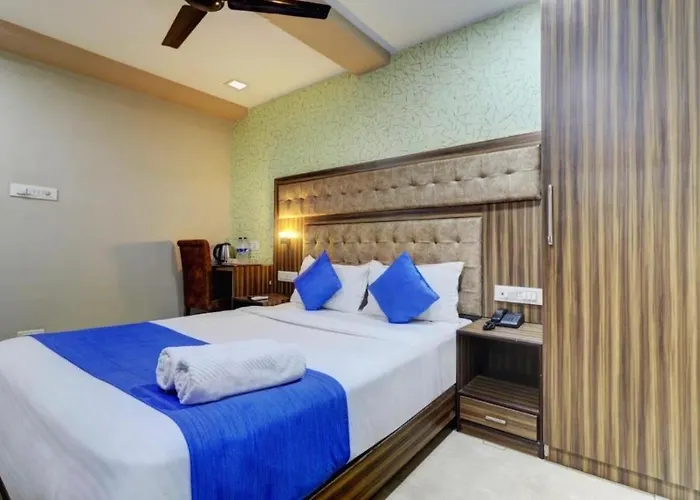 Hotel Airport By Family Stay