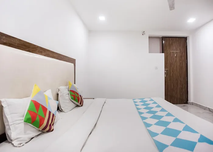 Hotel O Gour Homestay Near Lotus Temple
