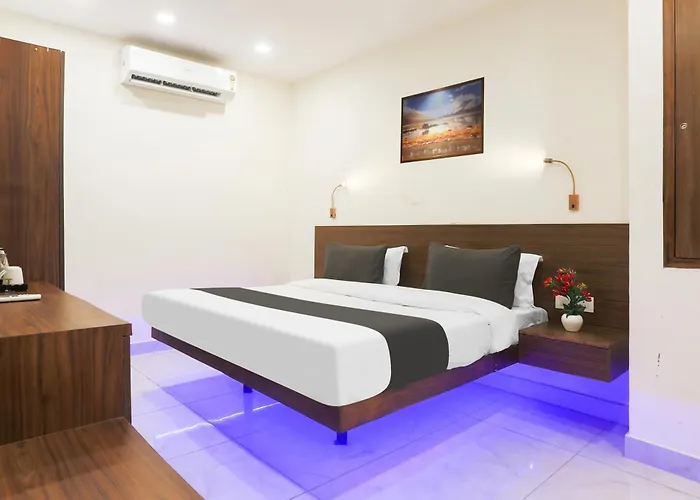 Super Townhouse Vikaspuri