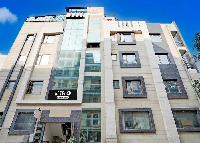 Super Hotel O Rohini Sector 24