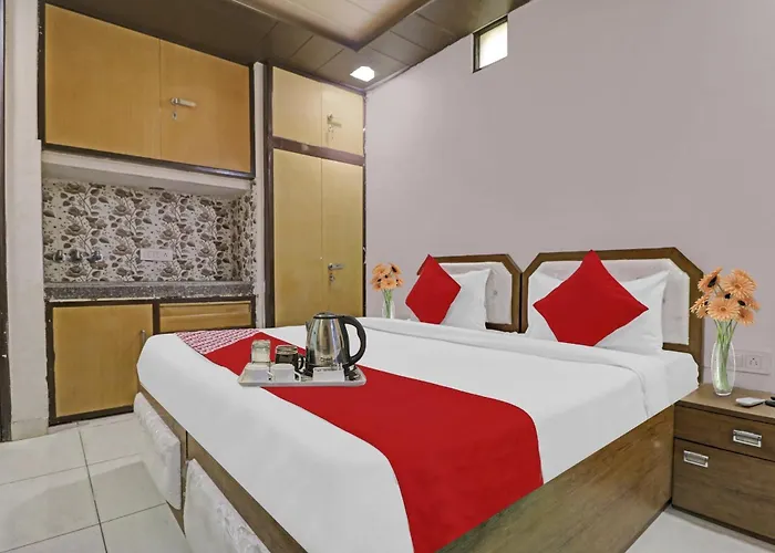 Oyo 90274 Hotel Knight Inn