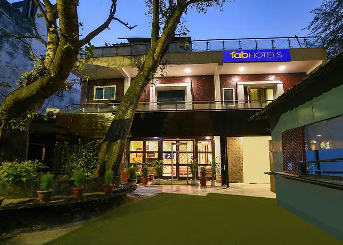 Fabhotel Under Bridge