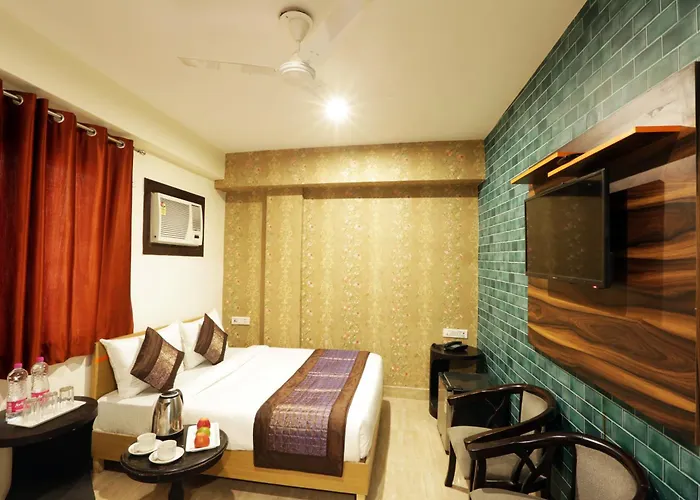 Hotel Mistvale Wood At Airport