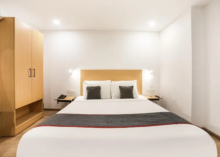 Townhouse Dilshad Garden Near Dilshad Garden Metro Station