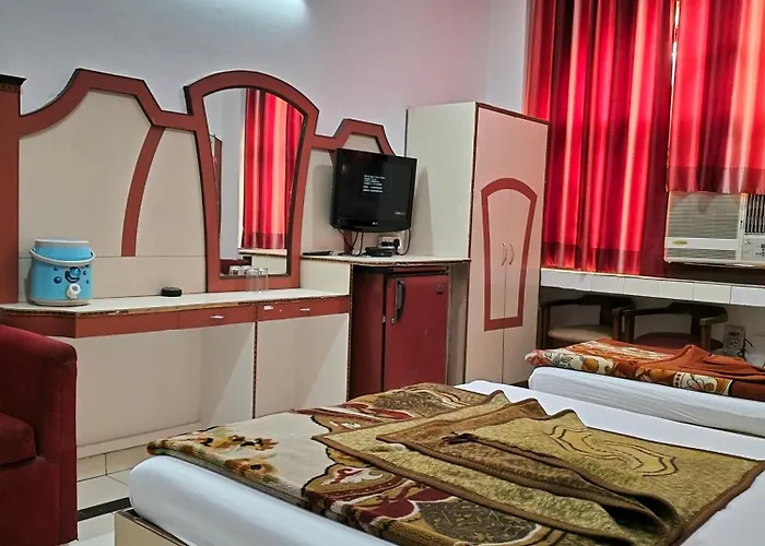 Hotel Yatri International