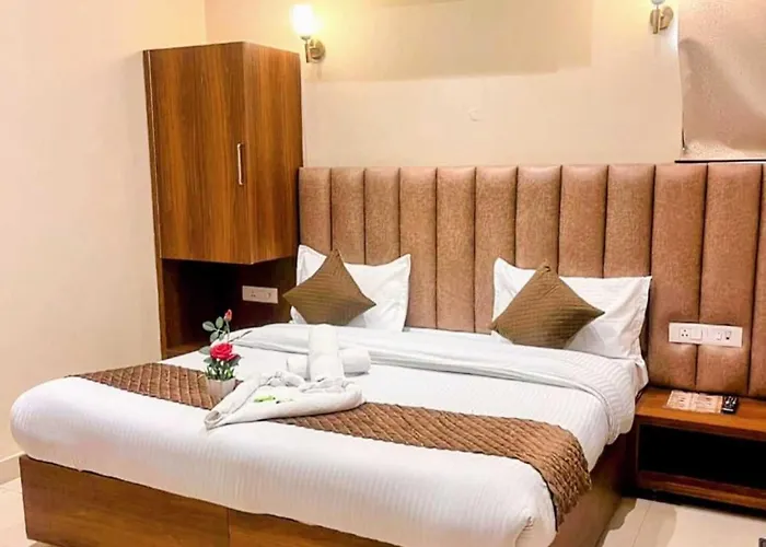 Hotel \'S\' In Ramesh Nagar