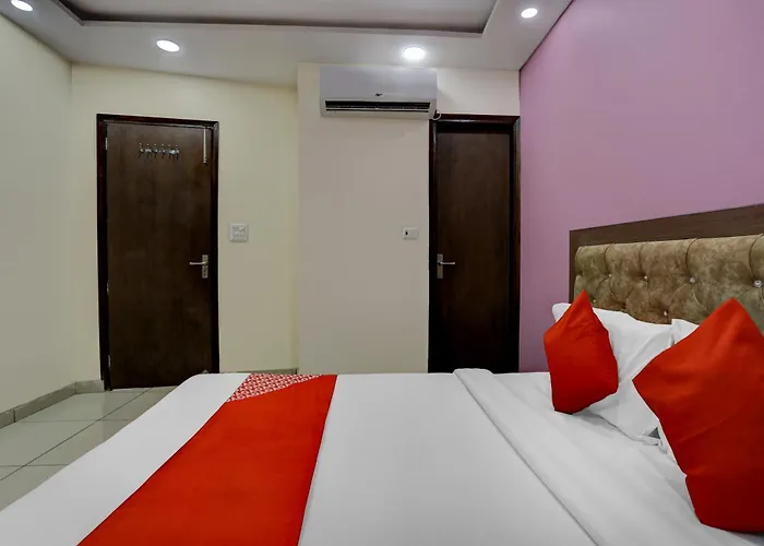 Hotel O The Paradise Inn